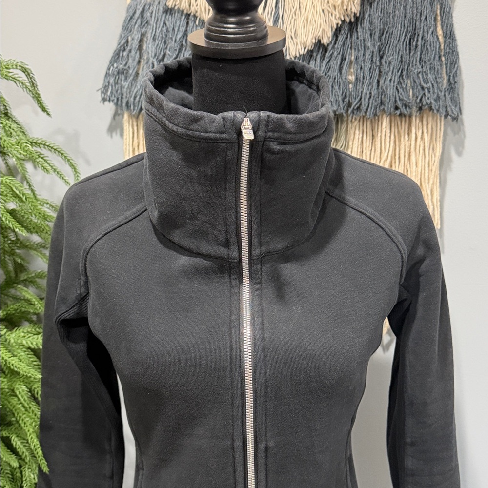 Lululemon Black Zip-Up High Collar Jacket size 4 - Picture 2 of 7